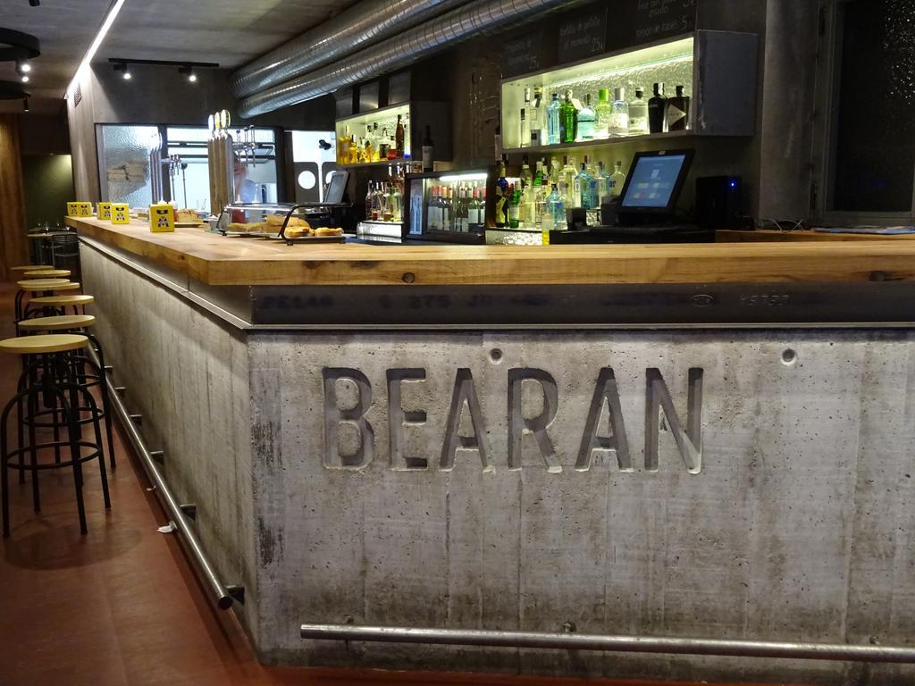 Casa de hóspedes Bearan Bar & *